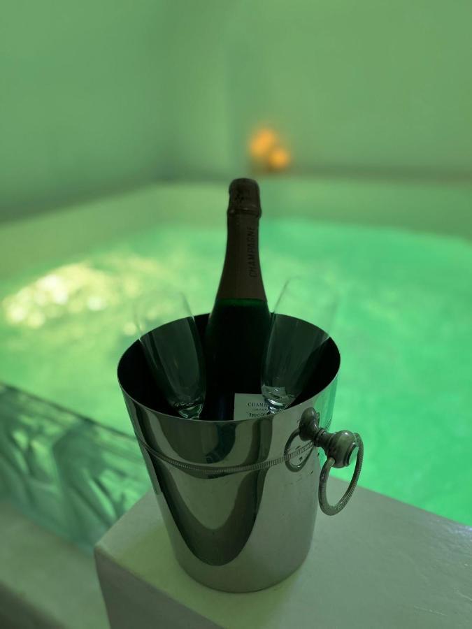 Loveroom La Cesarine Jacuzzi Prive Mougins Esterno foto
